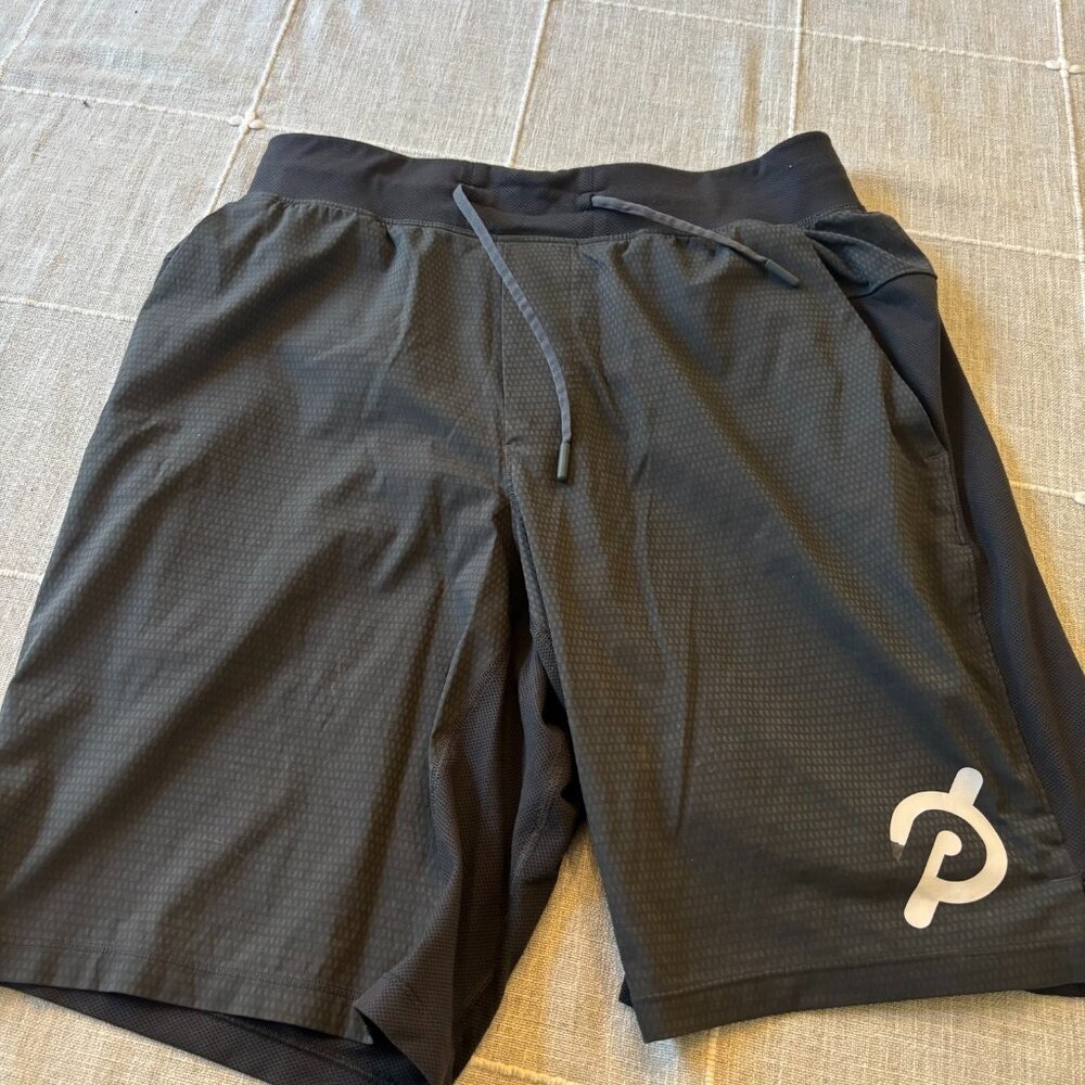 Lululemon Exclusive Peloton Collab Drawstring Shorts w/ Liner